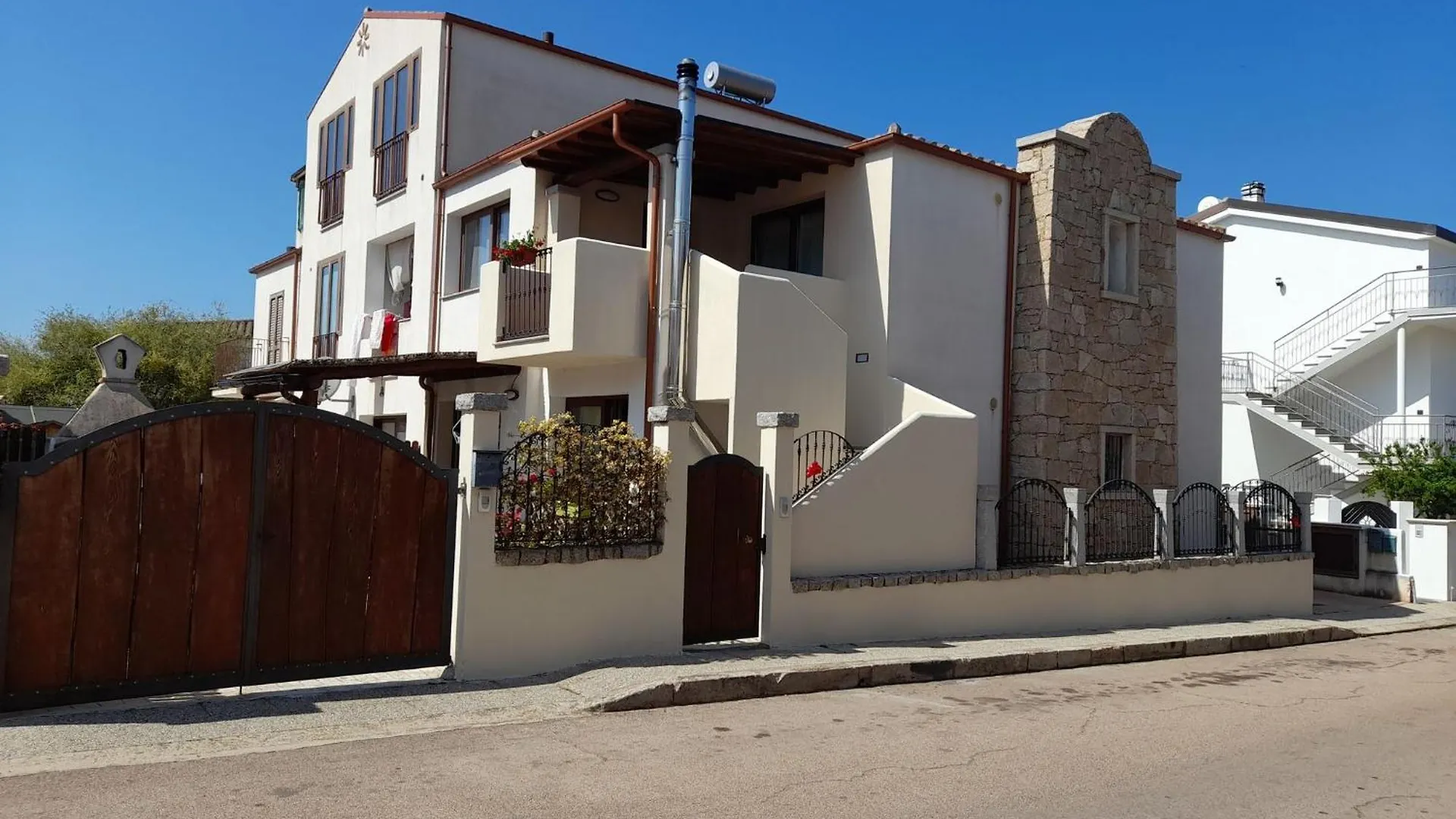 Beautiful Holiday Home Lotzorai